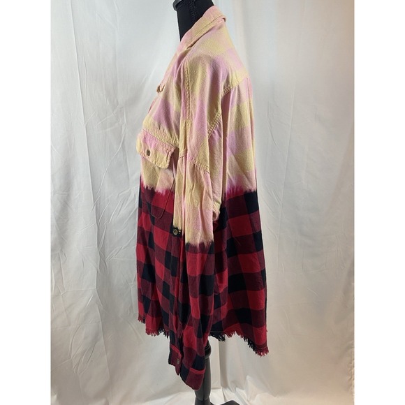 White Birch Women's Size 1X Long Sleeve Oversized Bleached Plaid Button‎ Up Top - Picture 3 of 8